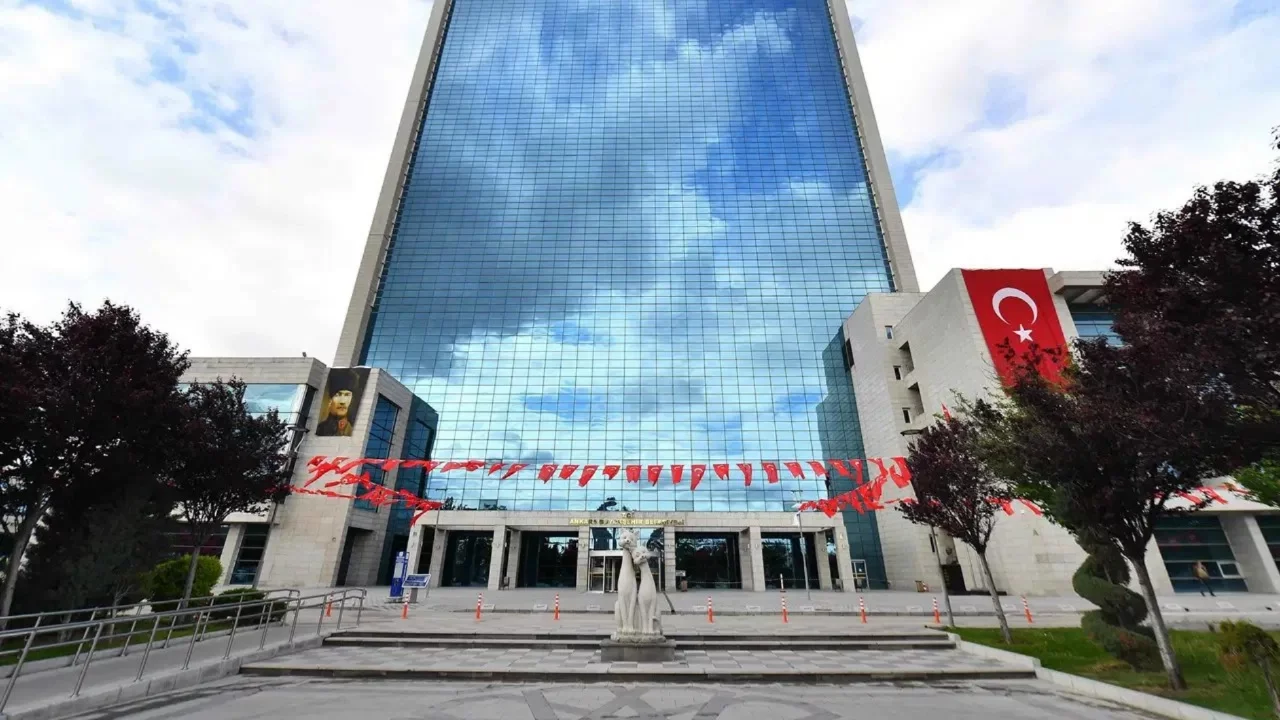 Ankara'da CHP'nin iki belediyesi kaldı