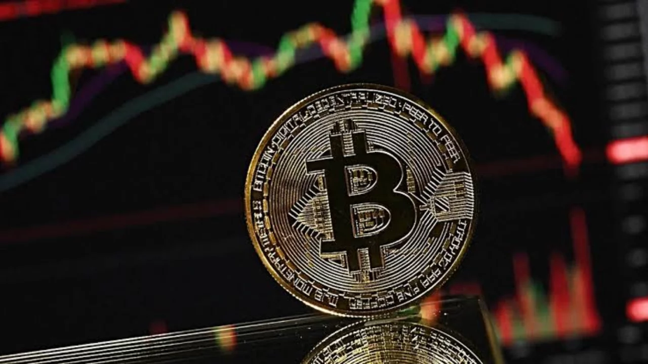 Bitcoin 8 ayın zirvesine yaklaştı