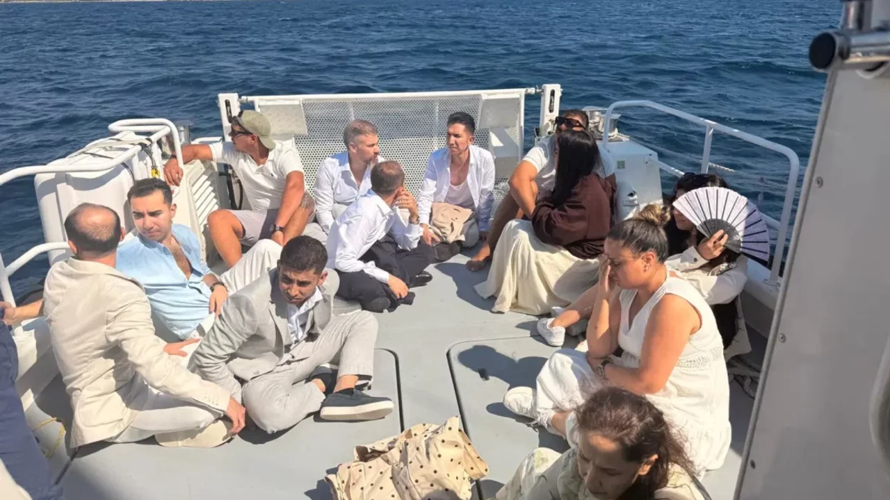 Şık giyimli şüpheliler kaçak göçmen çıktı