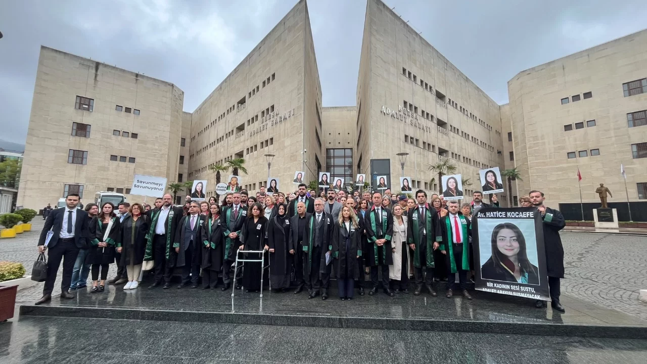 Bursa'da öldürülen avukat Hatice Kocaefe davası başladı! Barolardan dikkat çeken açıklama