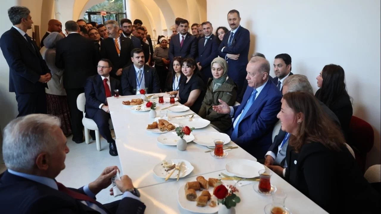 Erdoğan New York'ta vatandaşlarla bir araya geldi