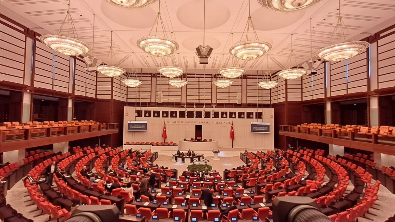 13. Yargı Paketi'nde üç başlık öne çıkıyor; sosyal medya, boşanma ve nafaka
