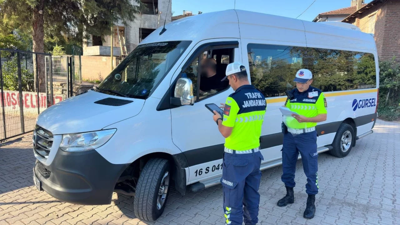 Gemlik'te jandarmadan okul çevrelerinde sıkı denetim