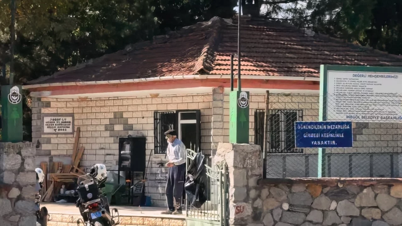 Bursa'da mezarlıkta baltalı kavgada 1 kişi yaralandı