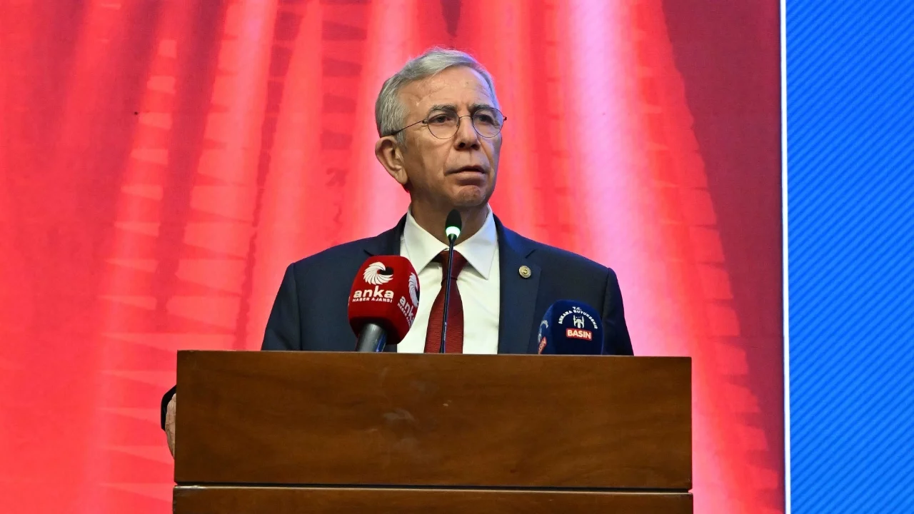 ABB Başkanı Mansur Yavaş'ın istifasının ardından CHP'de peş peşe kopuşlar: 30 ABB Meclis üyesi partiden ayrıldı