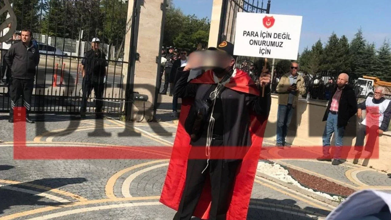 Ankara'da emeklilerin eyleminde intihar girişimi!
