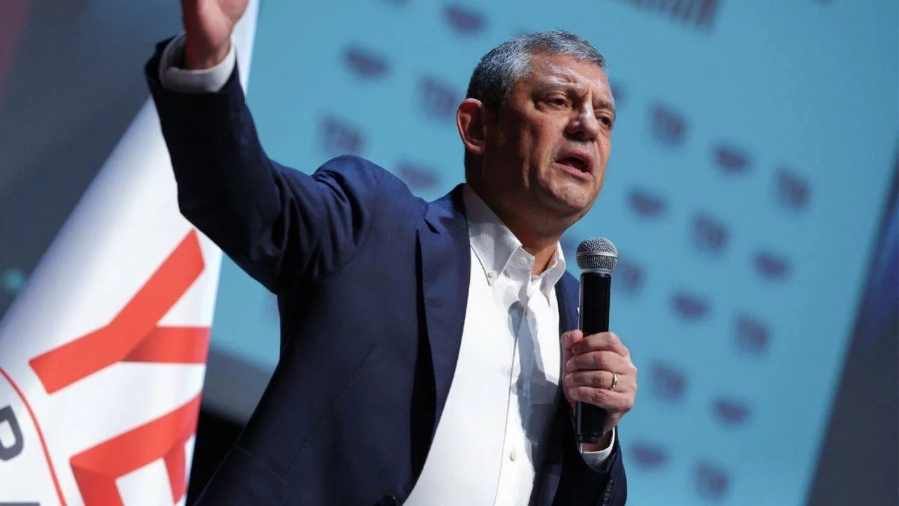 Özel'den Erdoğan'a fon tepkisi: "Bunlar cezalandırılmadan, iktidara devam ediyorsa soygunun baş s...