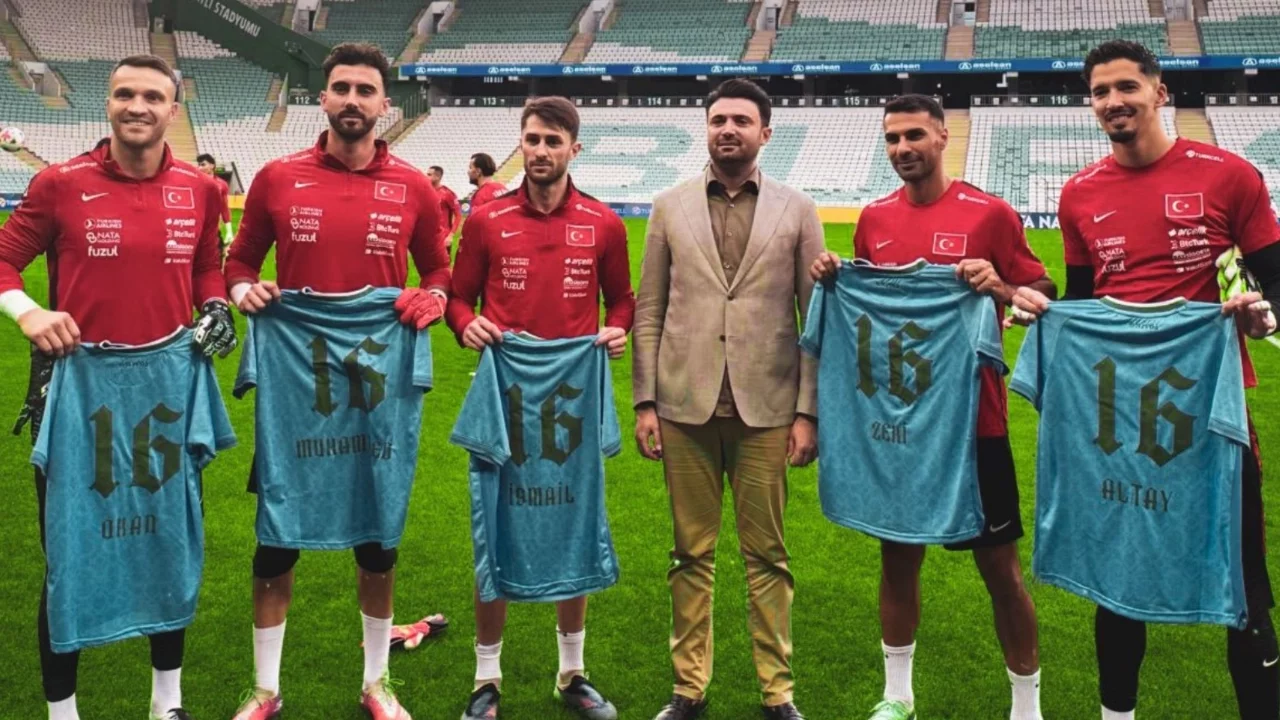 Bursaspor Başkanı  Çelik'ten A Milli Takım'a ziyaret