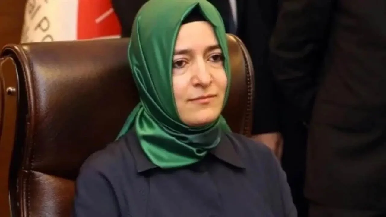 Fatma Betül Sayan Kaya kimdir? AK Parti Genel Başkan Yardımcısı Fatma Betül Sayan Kaya neden istifa etti?