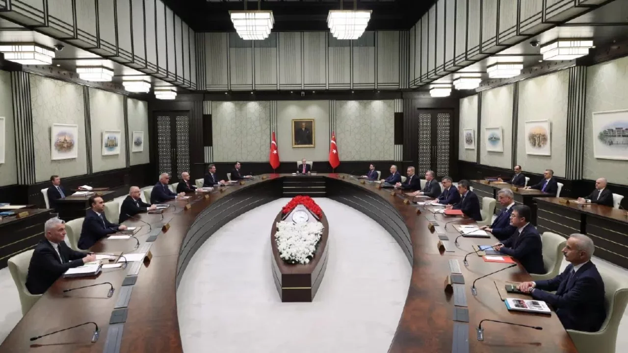Kabine yarın toplanıyor: Masada fon soruşturması var