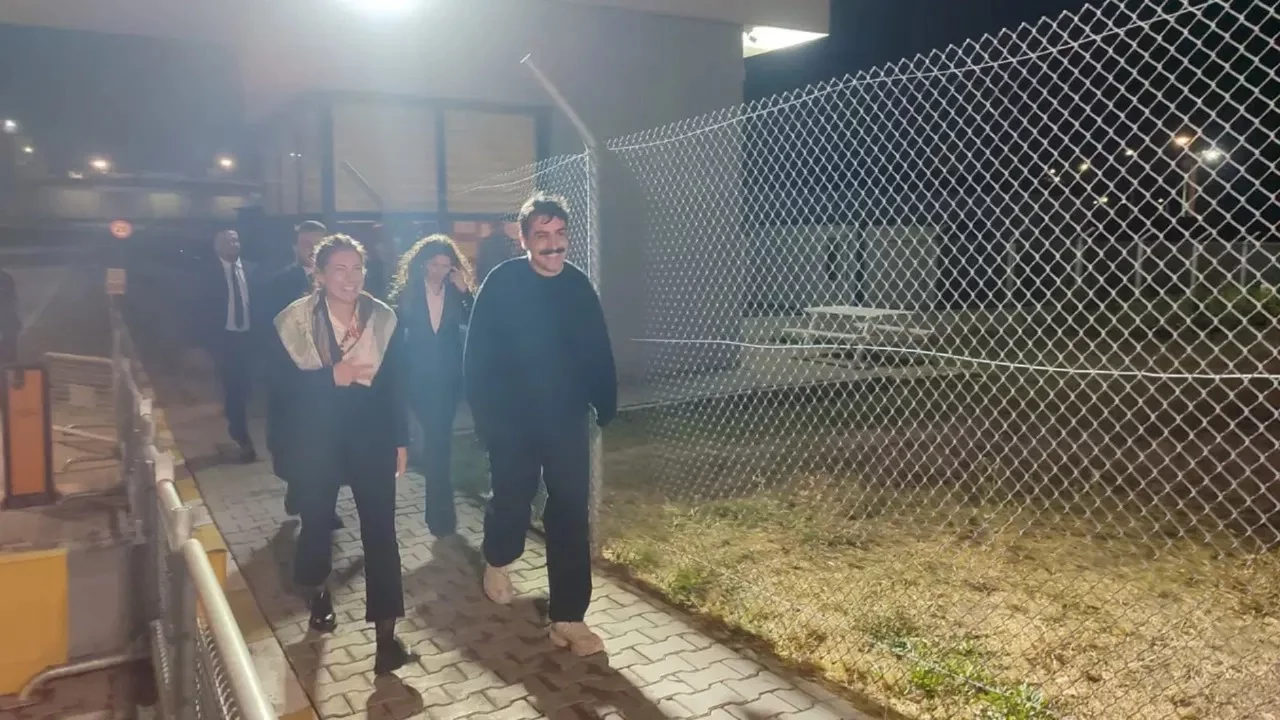 Komedyen Deniz Göktaş cezaevinden tahliye oldu