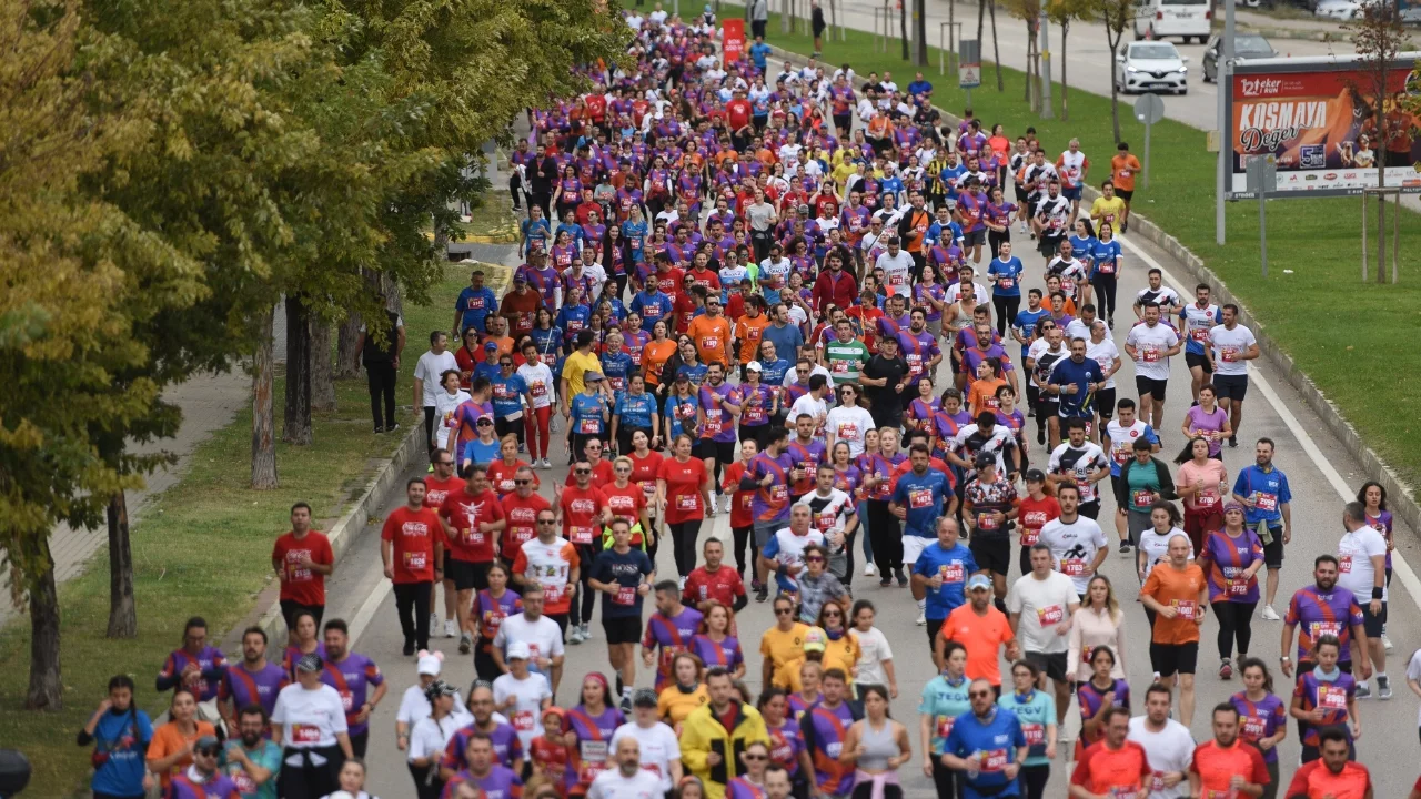 13. Eker I Run'da kurumsal takımlar ekip ruhu için koşacak