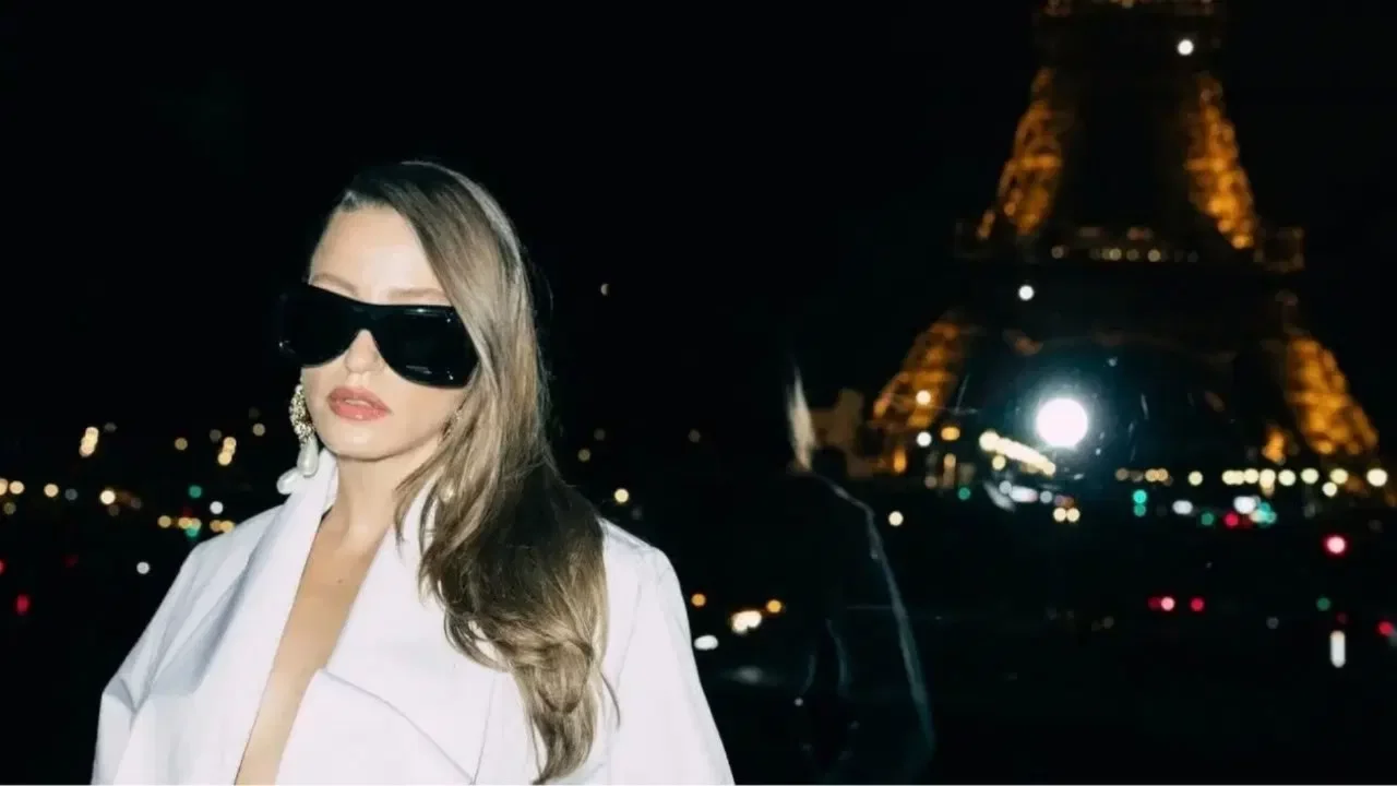 Paris Moda Haftası'na Serenay Sarıkaya damgası