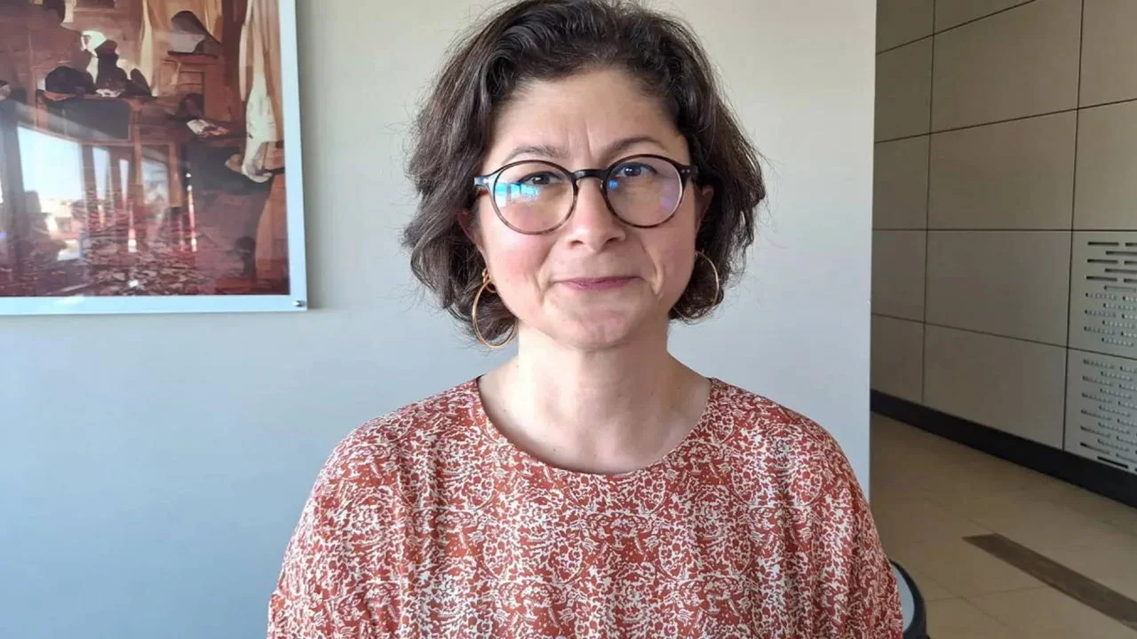 Barış Akademisyeni Elçin Aktoprak görevine iade edildi