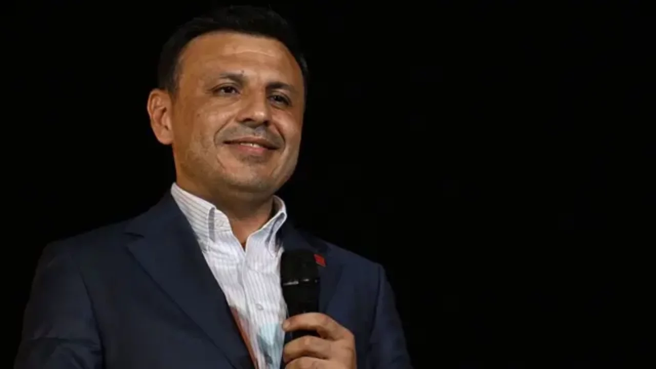 YENİ Parti İstanbul İl Başkanı Özgür Çelik'ten 'üyelik' çağrısı