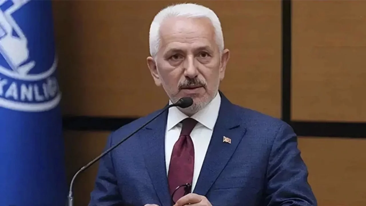 AK Parti'den CHP'ye geçmişti: Ekrem Baki, CHP'den ve iki meclis üyeliğinden istifa etti