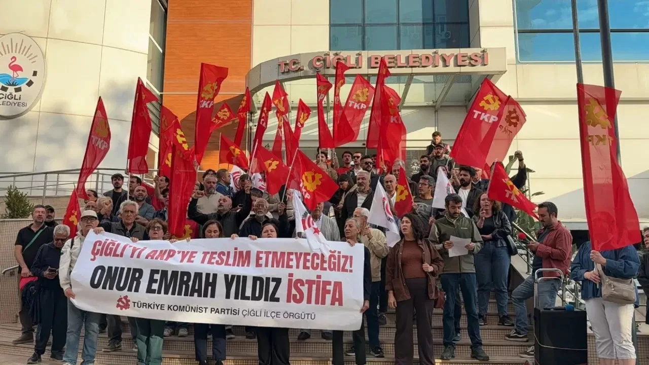 TKP'den Çiğli Belediyesi önünde eylem