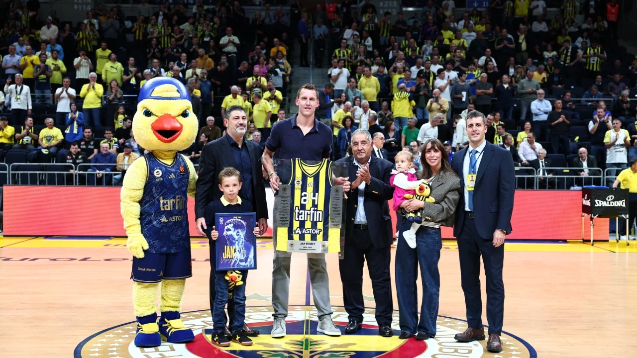 Fenerbahçe'de Jan Vesely için veda seremonisi