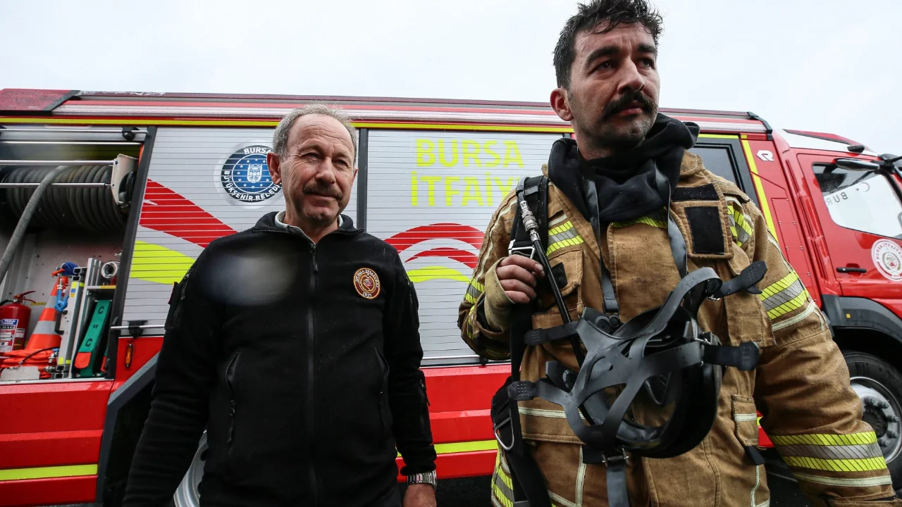 Bursa'da itfaiyecilik babadan oğula geçti