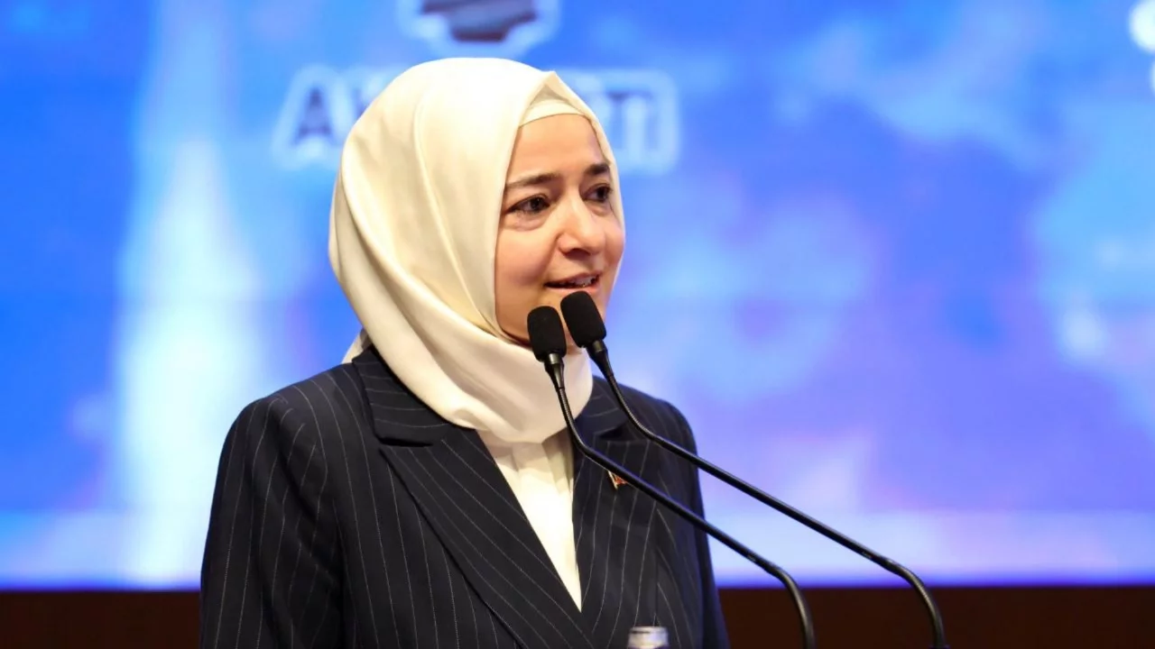 Fatma Betül Sayan Kaya 2,2 milyar lirayı iade etti iddiası