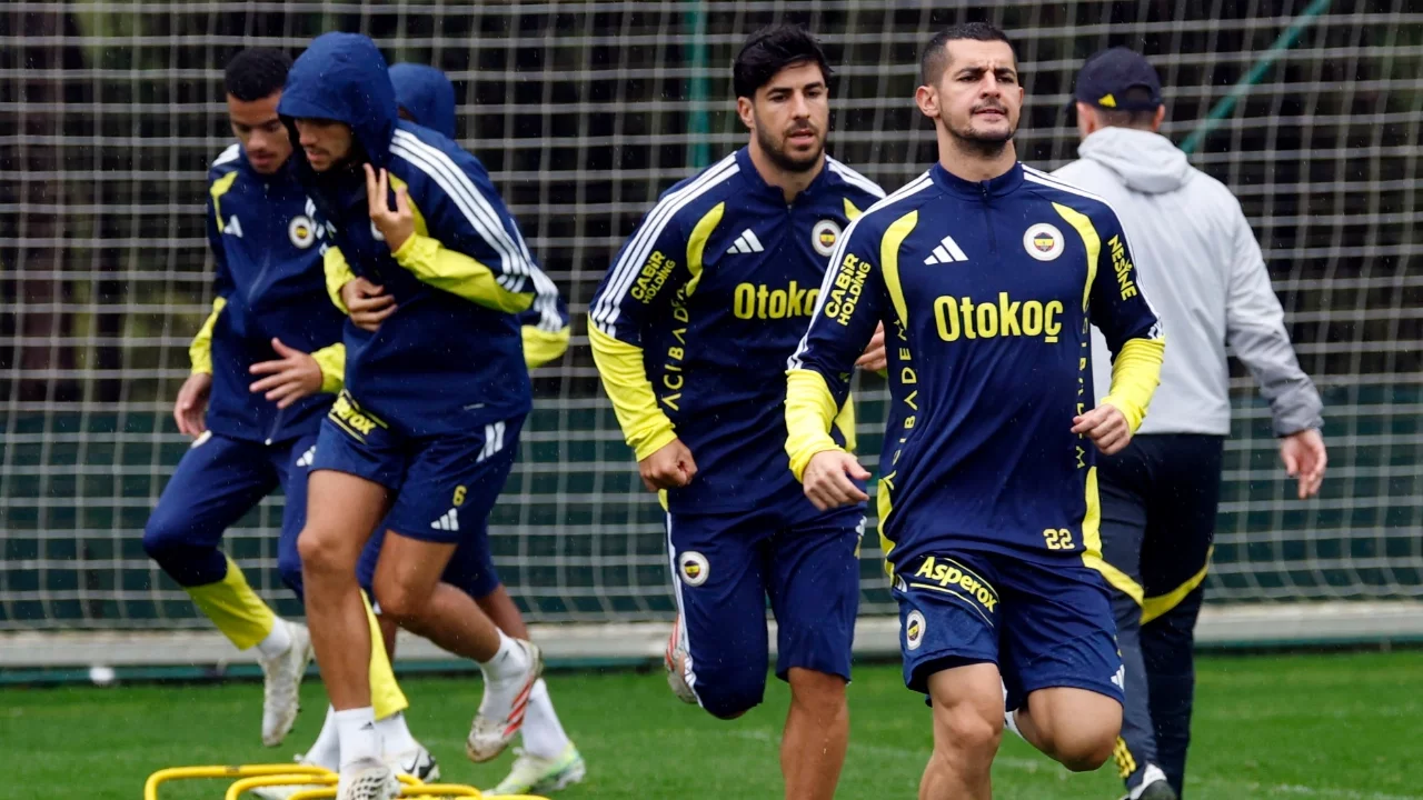 Fenerbahçe günü çift antrenmanla bitirdi