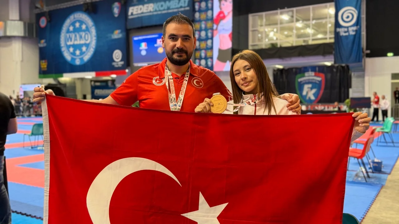 Bursalı milli sporcu Aslı Salım, dünya üçüncüsü oldu