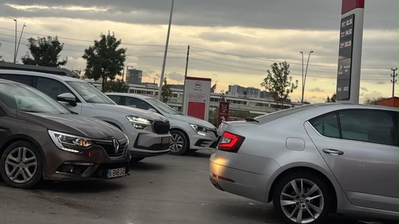 Zam öncesi Bursa'da akaryakıt istasyonlarında hareketlilik