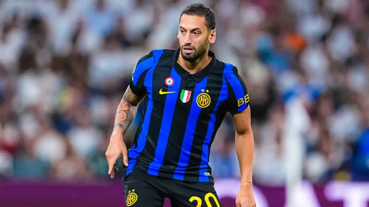 Serie A'da ayın golü Hakan Çalhanoğlu'ndan