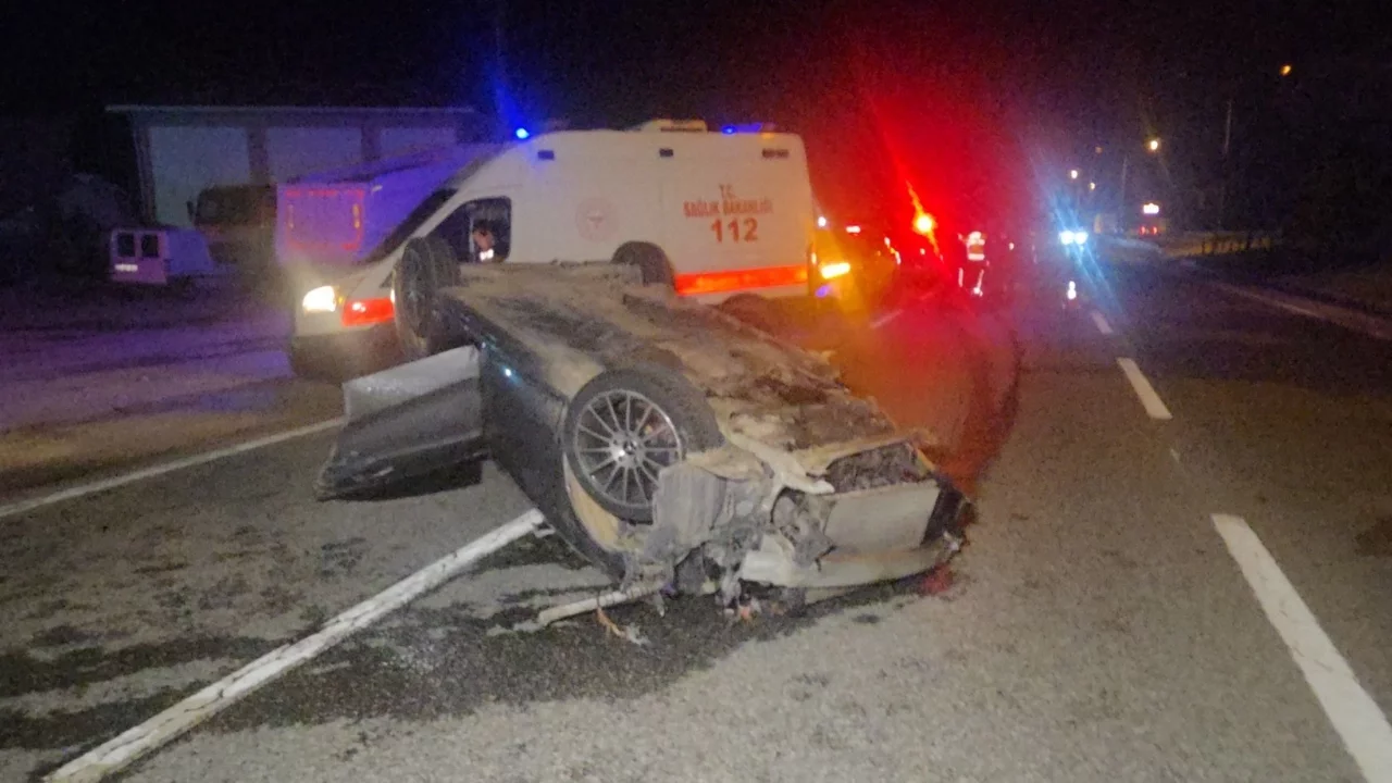 Bursa'da kamyonete çarpan otomobil, 250 metre savrularak takla attı!