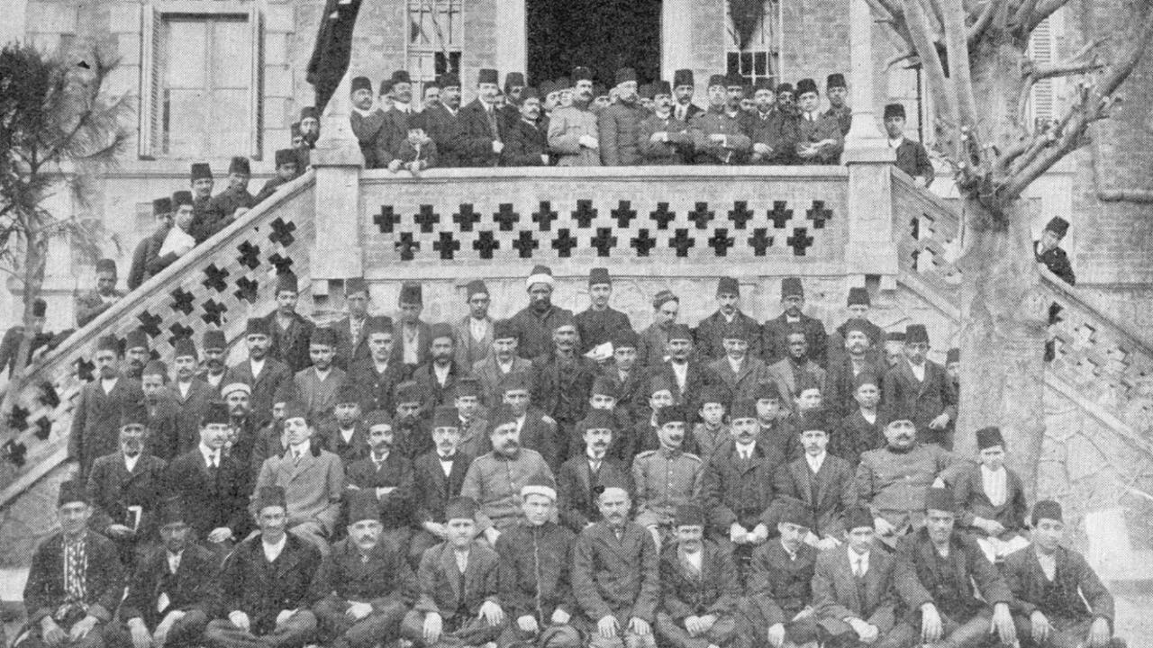 Kanun-ı Esasi hangi padişah zamanında ilan edildi? Kanun-ı Esasi'nin tarihimizdeki önemi nedir?