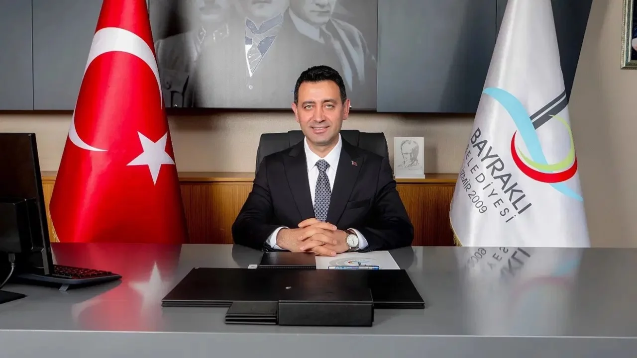 Bayraklı Belediye Başkanı Önal, CHP'den istifa etti
