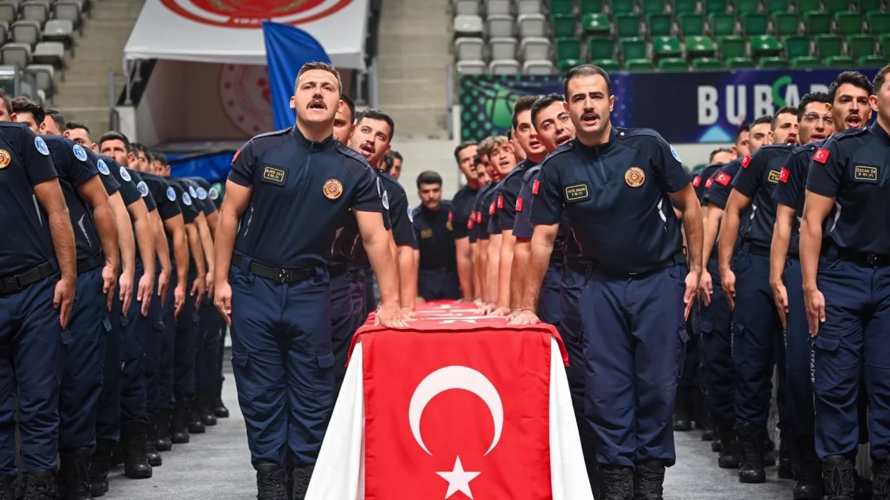 Bursa İtfaiyesi güçleniyor: 150 yeni personel göreve başladı