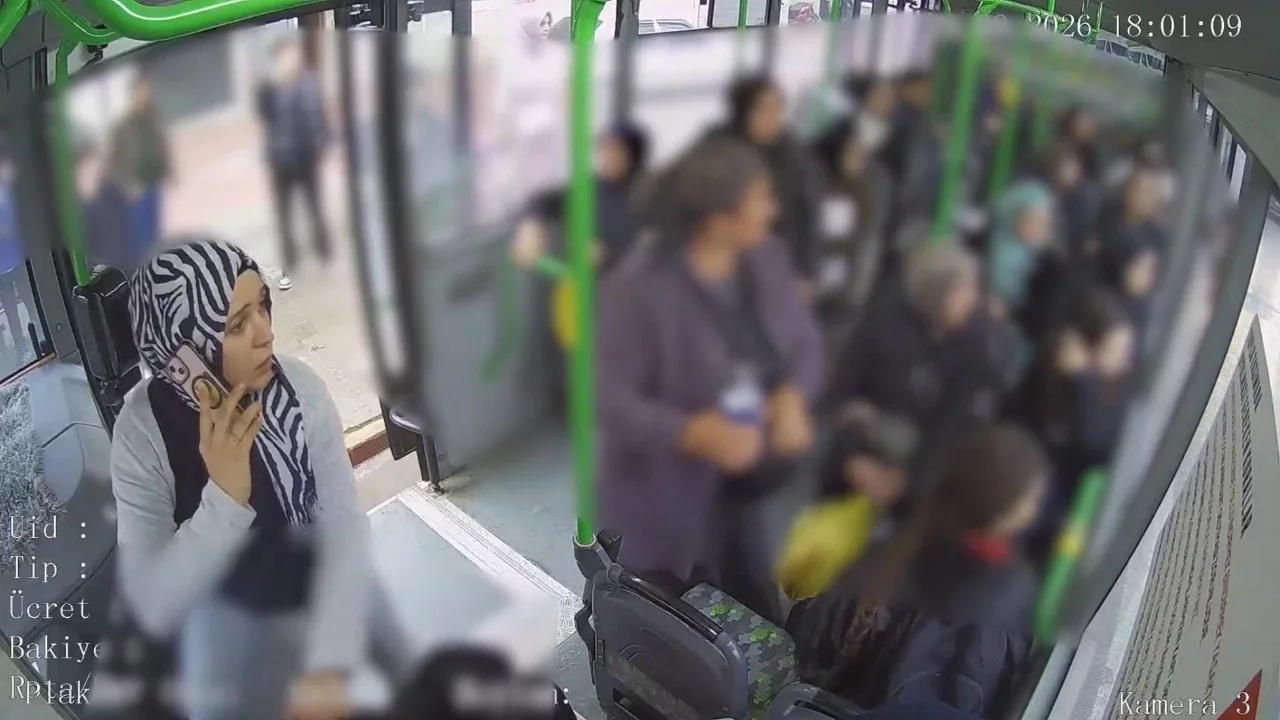 Bursa'da kadın otobüs şoföründen hayat kurtaran hareket