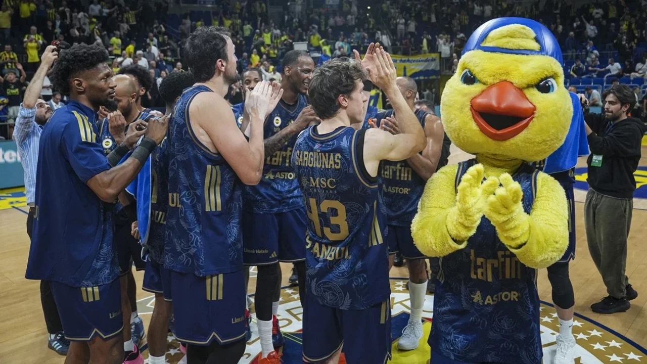 Fenerbahçe, Dubai'yi yenerek Euroleague'de 3'te 3 yaptı