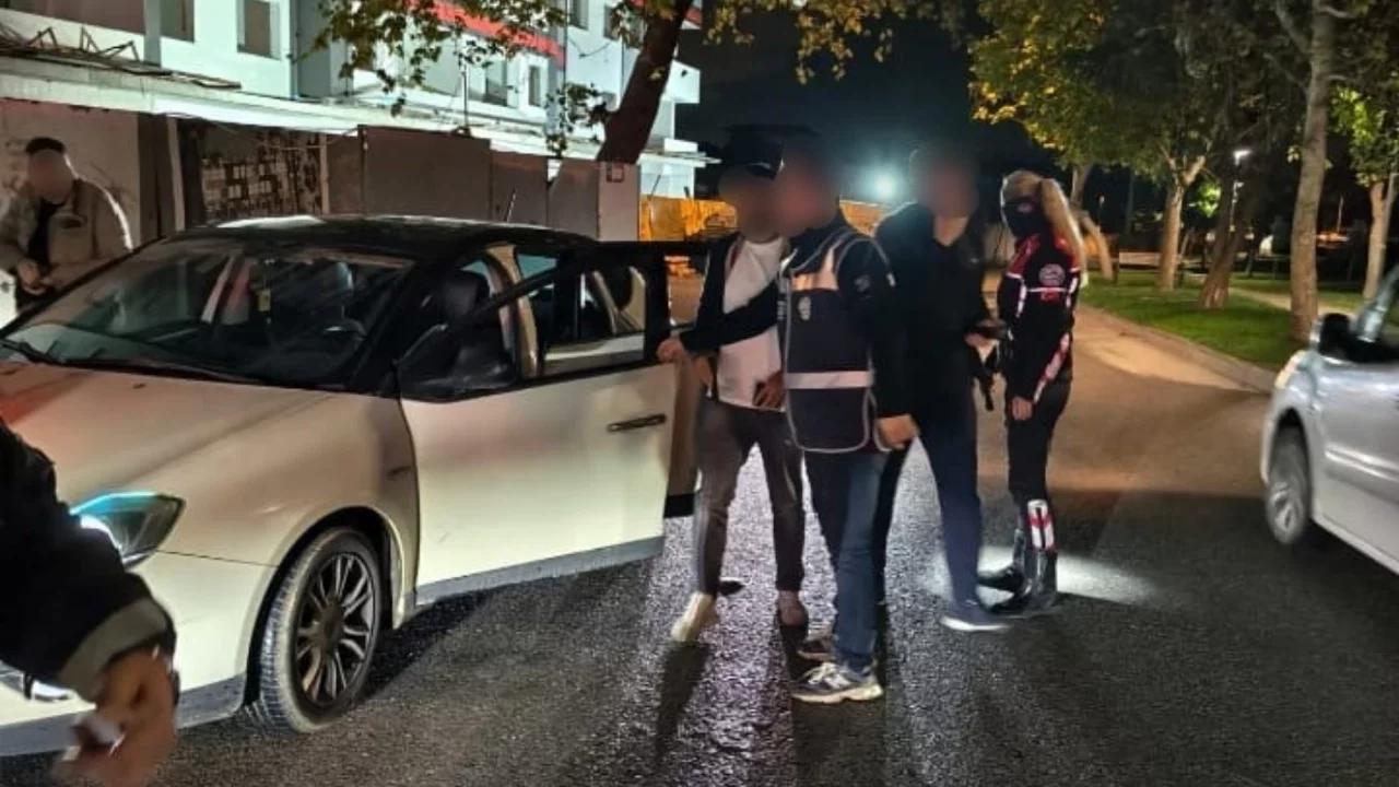 Bursa'da 70 polisle kapsamlı asayiş uygulaması: 2 yoklama kaçağı yakalandı