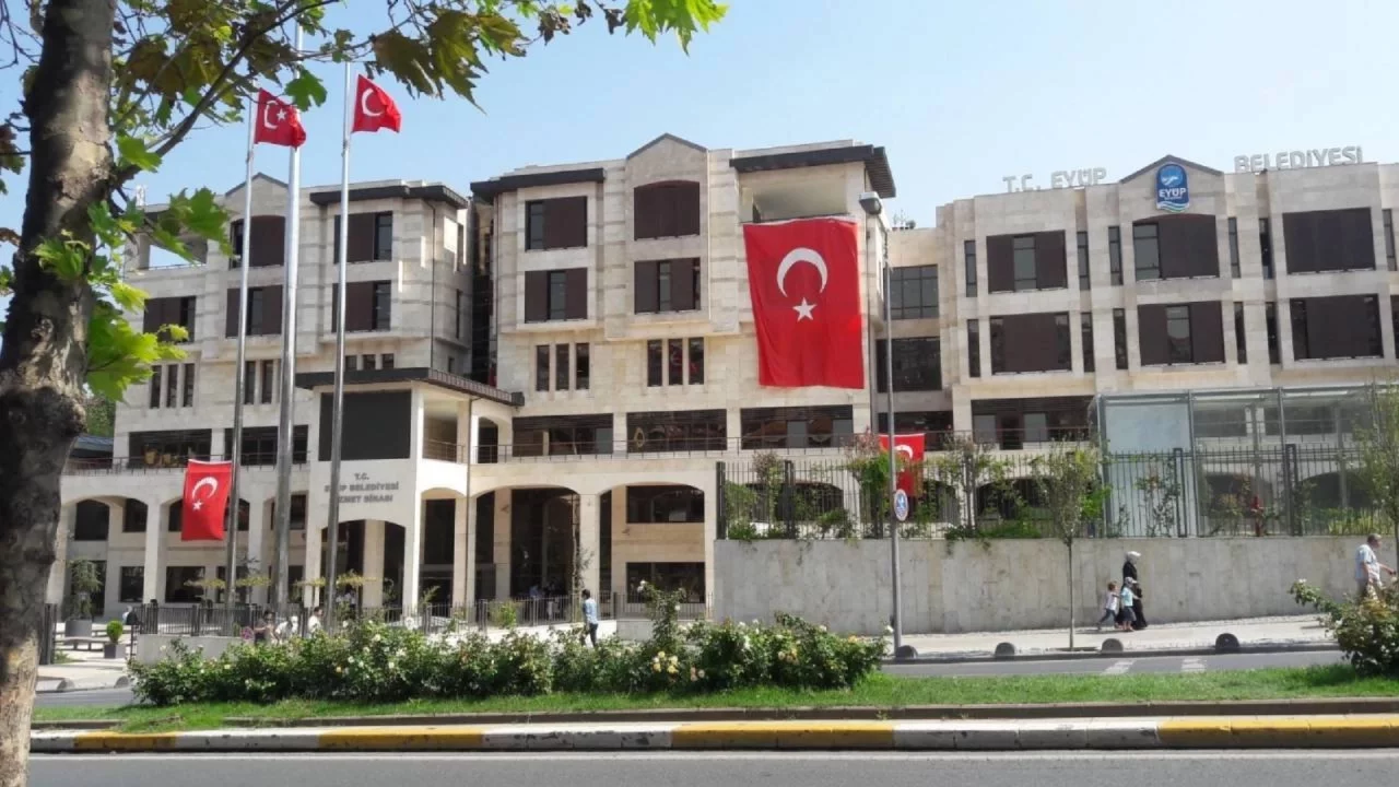 Eyüpsultan Belediyesi'nden operasyon açıklaması: Başkanımız Özmen'i bir an önce aramızda göreceği...