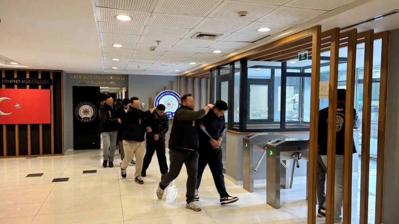 Bursa'da siber dolandırıcılık operasyonunda 4 tutuklama!