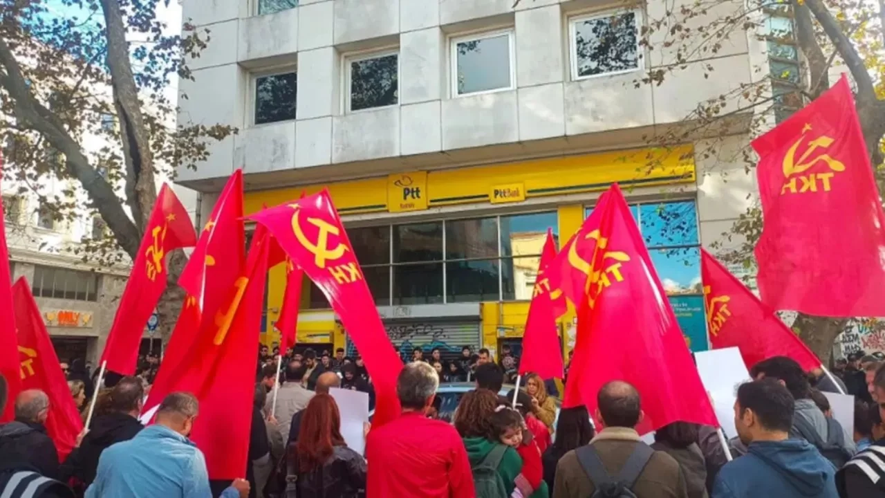 'Fon' vurgununa ilginç protesto: TKH, AK Parti'ye 'temizlik' kargosu gönderdi