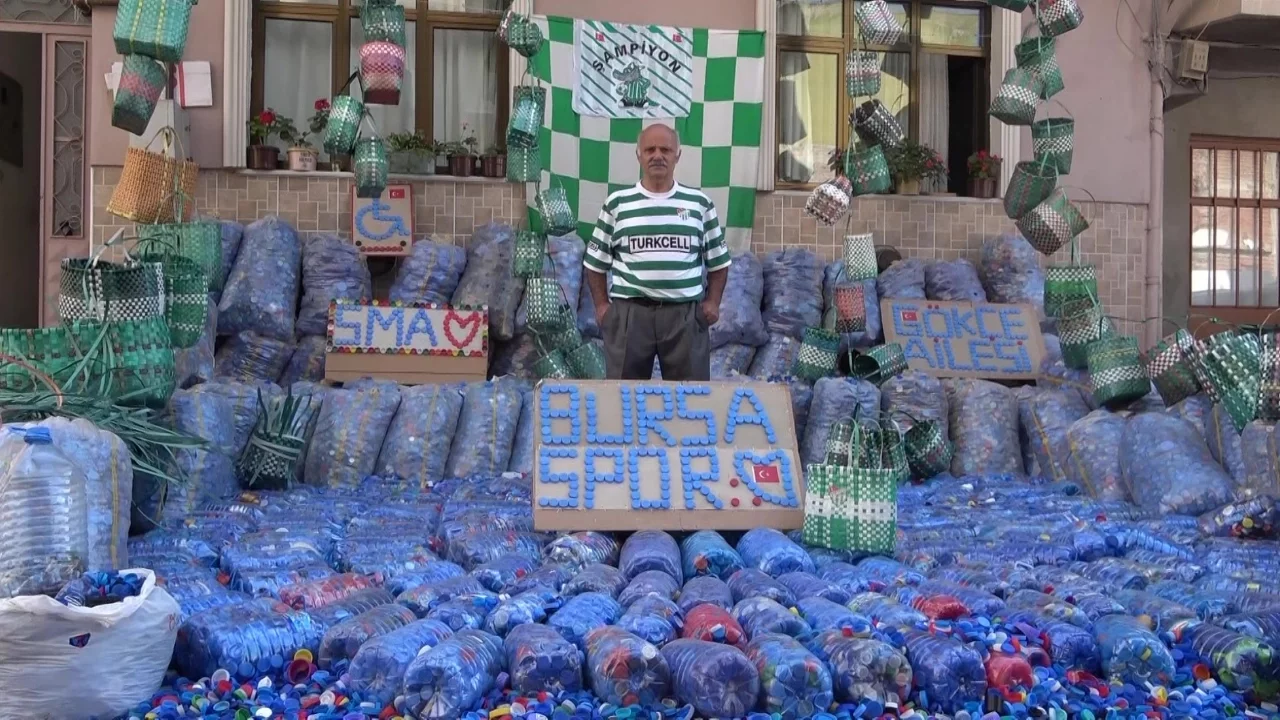 62 yaşındaki Nazım Gökçe, 1 milyon kapağı Bursaspor'a bağışlamak için biriktiriyor