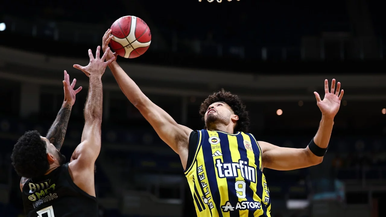 Fenerbahçe, Körfez Basket'i mağlup etti