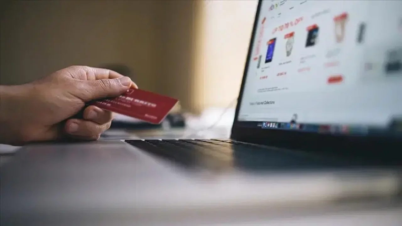 Online alışverişte sahte yoruma erişim engeli geldi