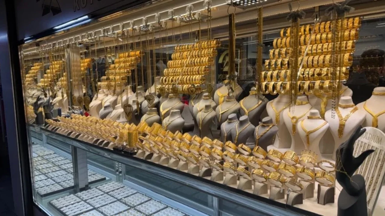Bursa'da kuyumcu skandalı: Emanet aldıkları 18,6 milyon liralık altınla kayboldular