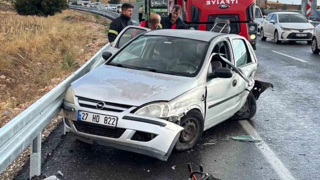 Adıyaman'da dört araçlı zincirleme kaza: 4 yaralı