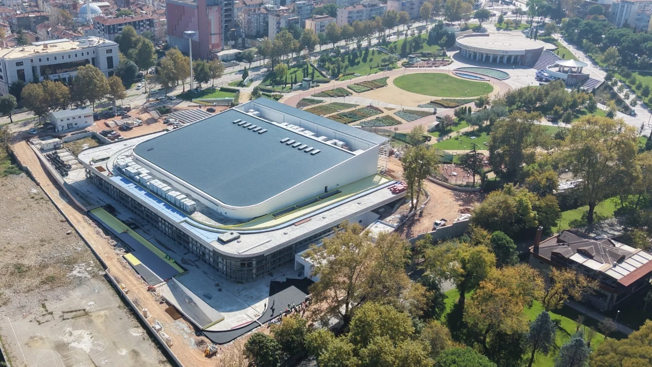 Bursa'da Atatürk Spor Salonu inşaatında yüzde 80 seviyesine ulaşıldı