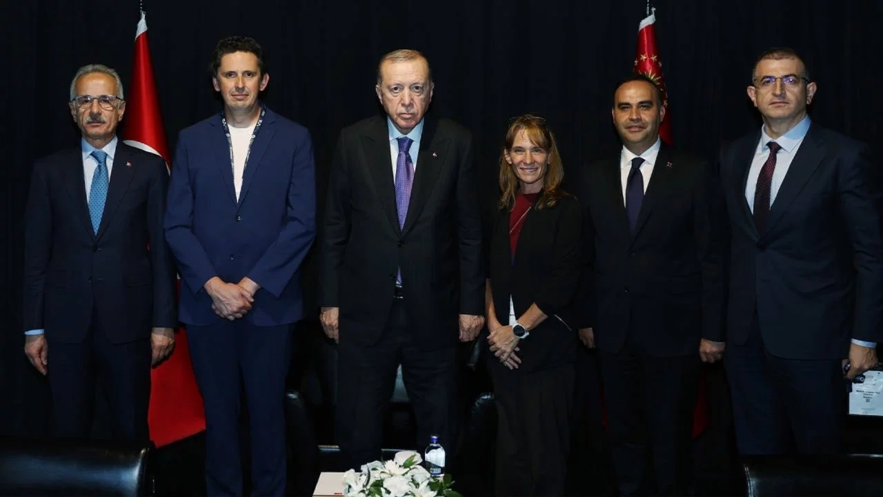 Cumhurbaşkanı Erdoğan, SpaceX üst düzey yöneticileriyle bir araya geldi