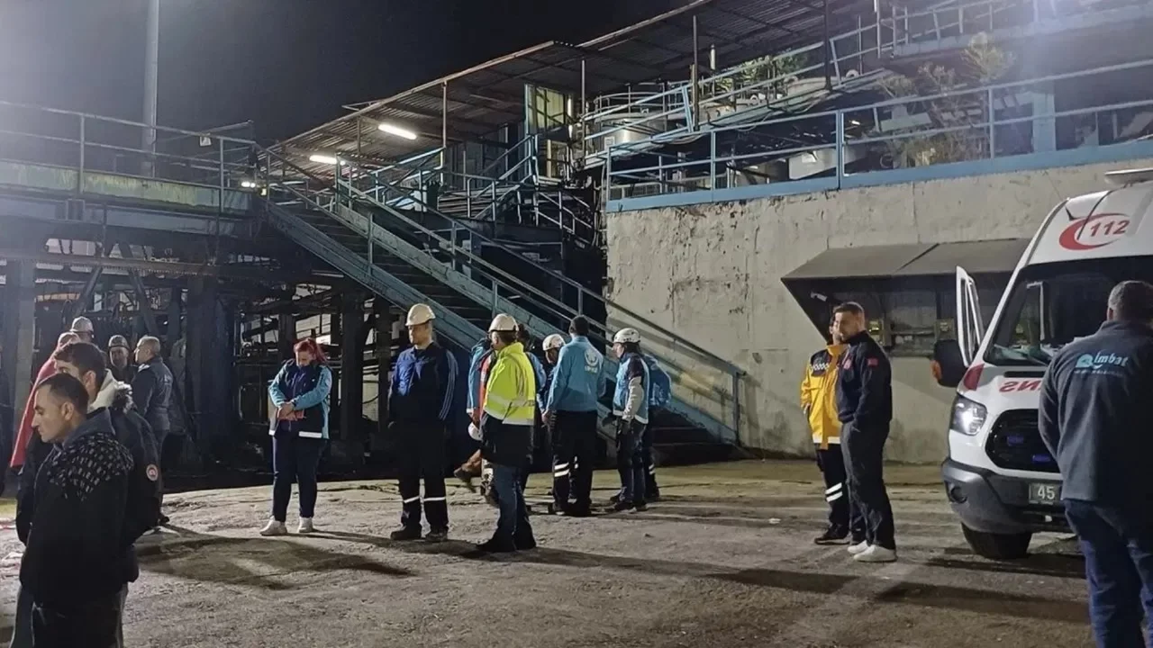 Soma'daki maden göçüğüne ilişkin gözaltına alınan 9 kişi tutuklandı
