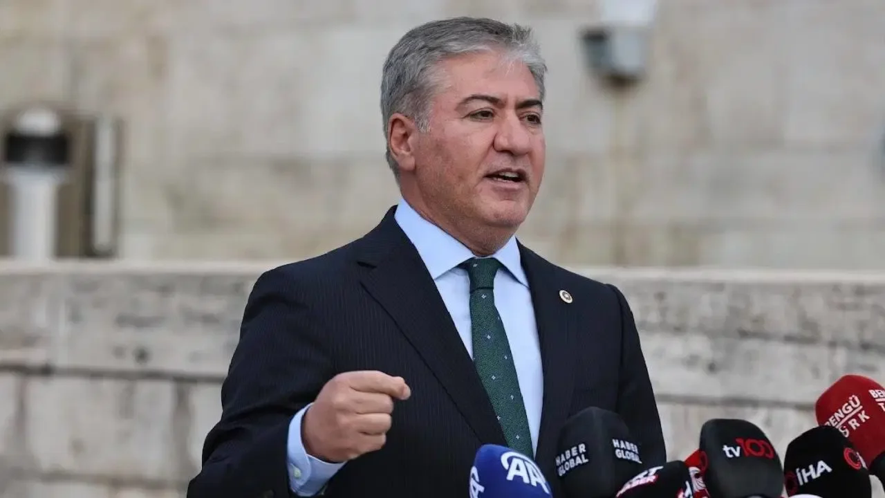 Mersin'de 3 belediye başkanının tutuklanmasına YENİ Partili Emir'den sert tepki