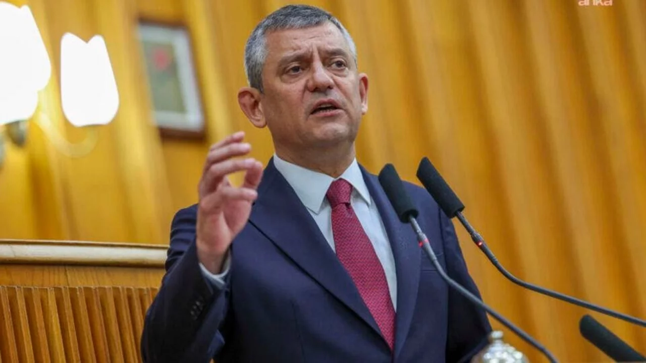 Özgür Özel'den Başakşehir saldırısı açıklaması: Ortada yerine getirilmeyen bir devlet sorumluluğu...