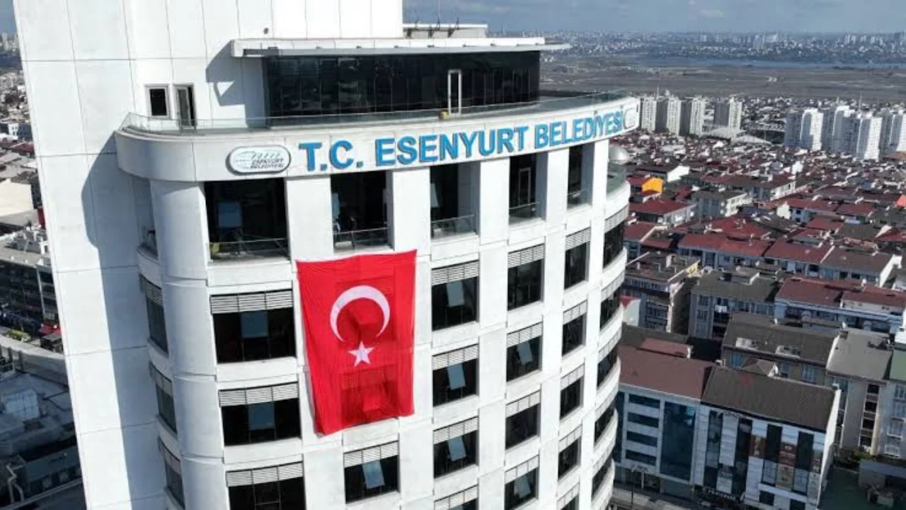 Esenyurt Belediyesi'ne operasyon: 17 gözaltı