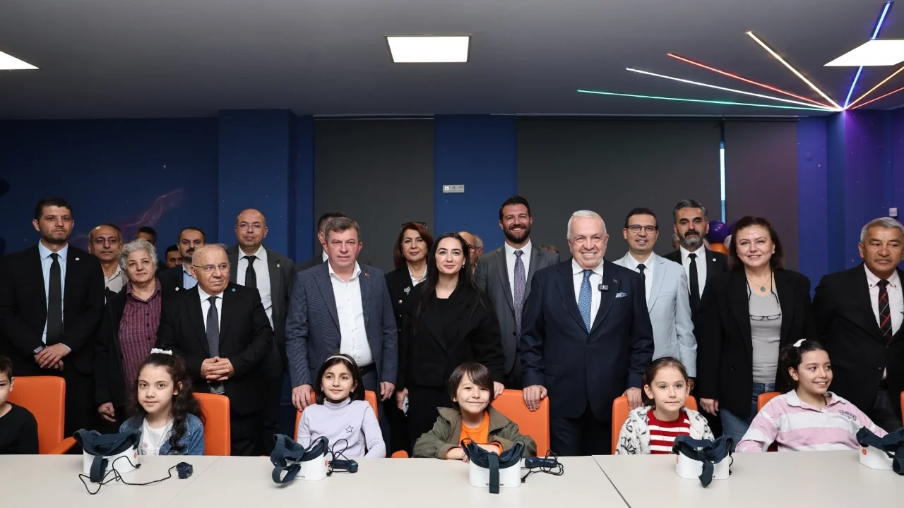 'Nilüfer Belediyesi Dijital Deneyim Merkezi' Fethiye Mahallesi'nde açıldı